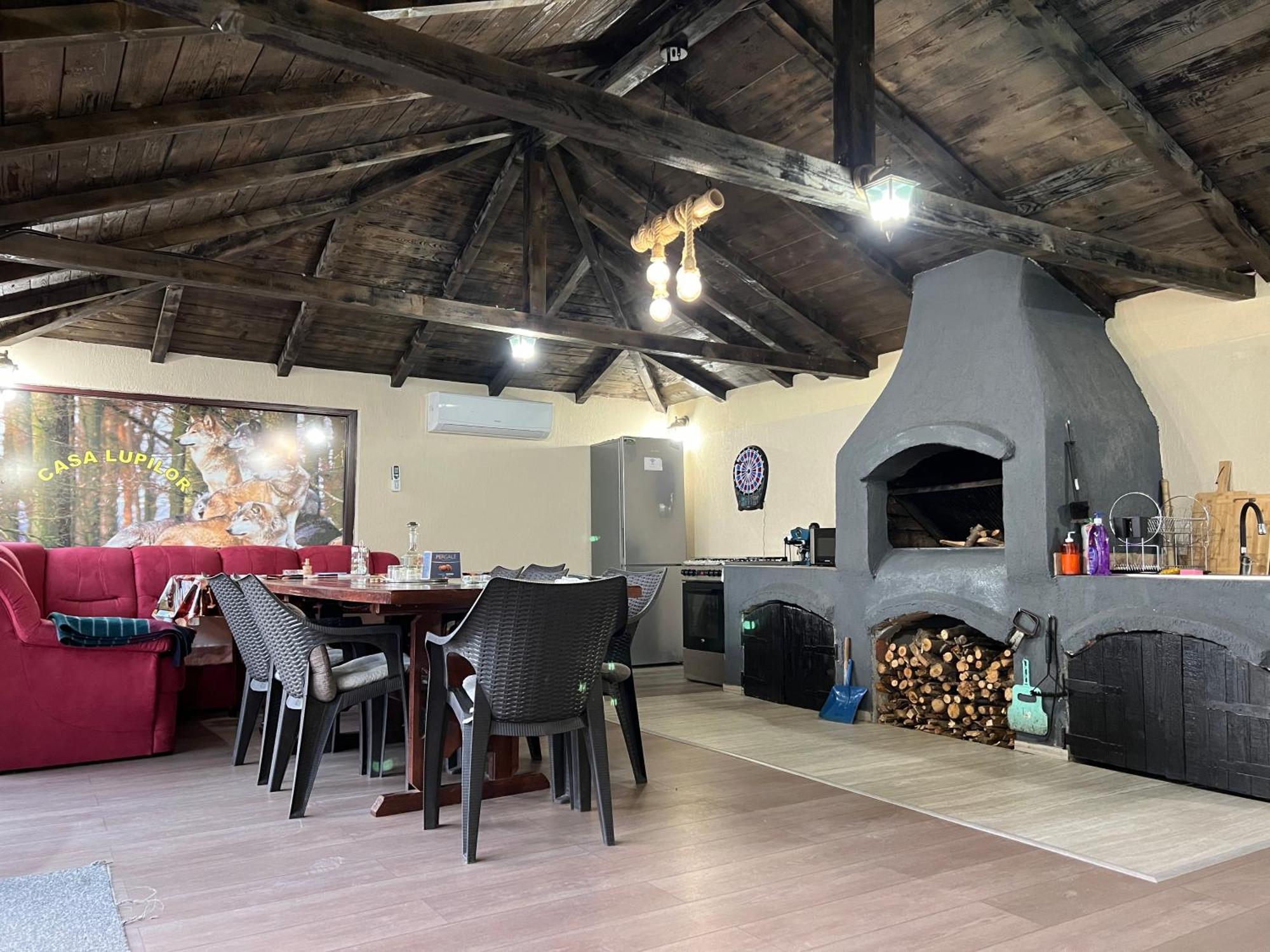 Casa Lupilor Transfagarasan Villa Căpăţîneni-Ungureni Exteriör bild