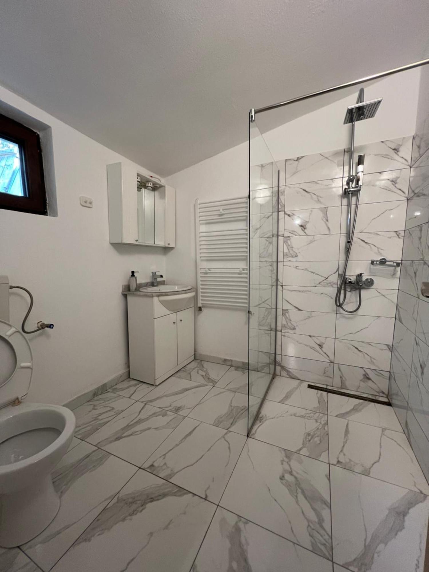 Casa Lupilor Transfagarasan Villa Căpăţîneni-Ungureni Exteriör bild